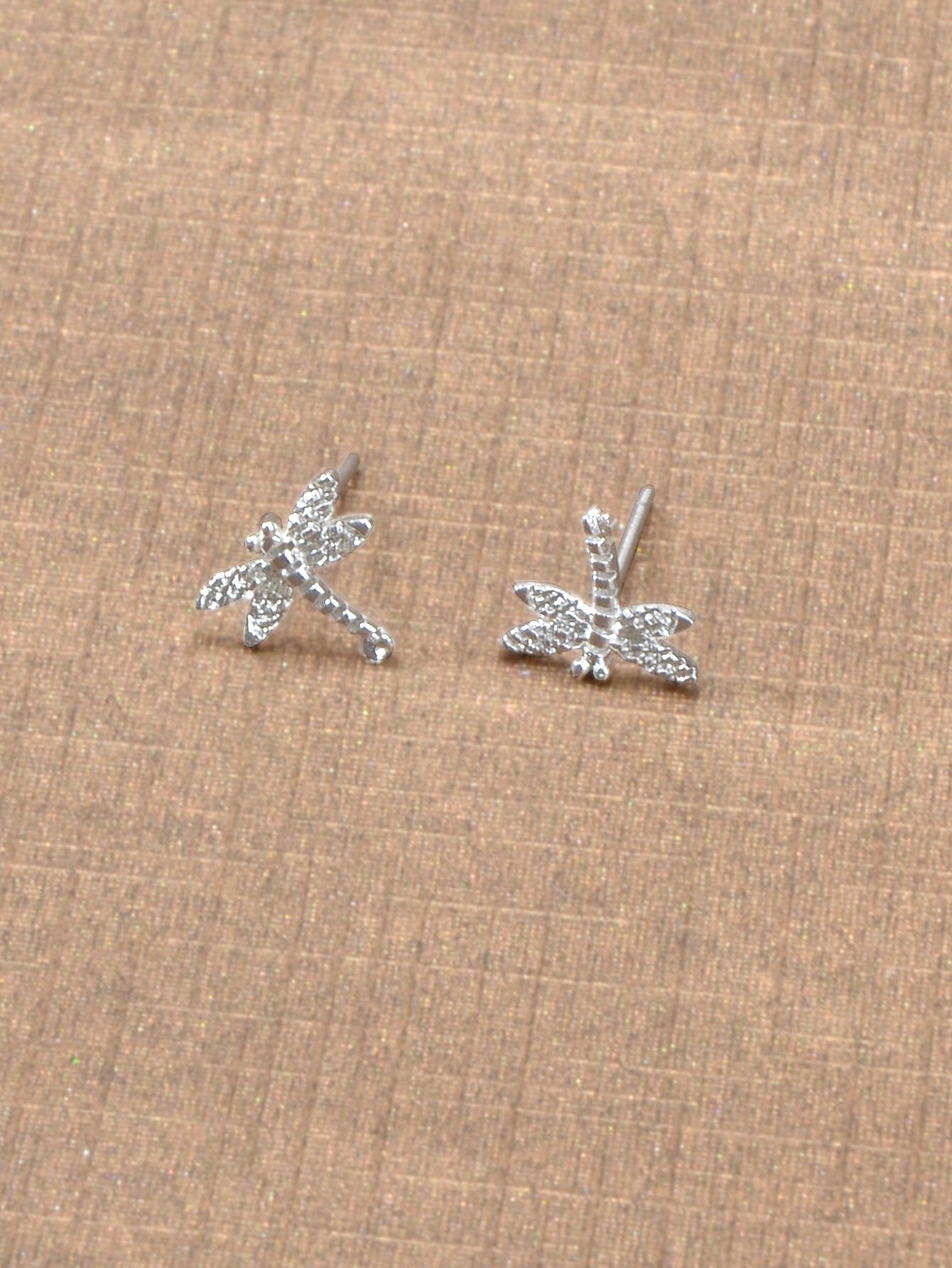 Pendientes libélula plateada